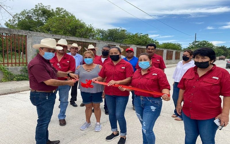 Sigue trabajando Alcalde Juan José Contreras Castillo a las peticiones de la Comunidad.