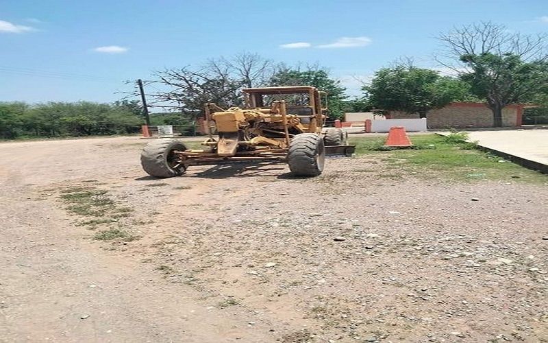 El alcalde Juan José Contreras Castillo, esta pidiendo paciencia a la ciudadanía que ha solicitado la rehabilitación de los caminos.