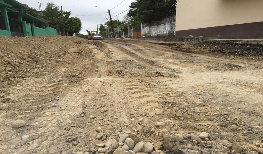 Siguen las obras en la cabecera municipal de Hidalgo.