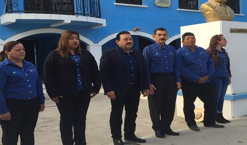 Conmemora alcalde día de la bandera nacional