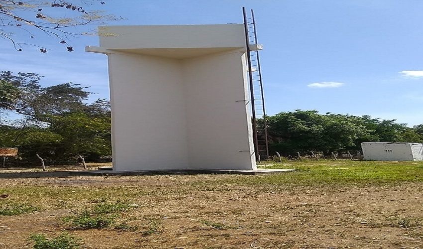 Alcalde cumpliendo con los compromiso se lleva a cabo la rehabilitación del tanque elevado y sistema de bombeo de agua potable.