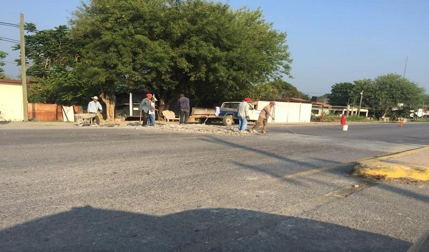 Alcalde da la instrucción para la reparación de topes del boulevard